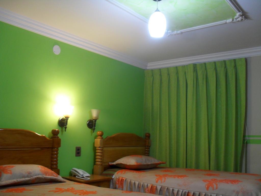 Hostal Corona Blanca Сукре Стая снимка
